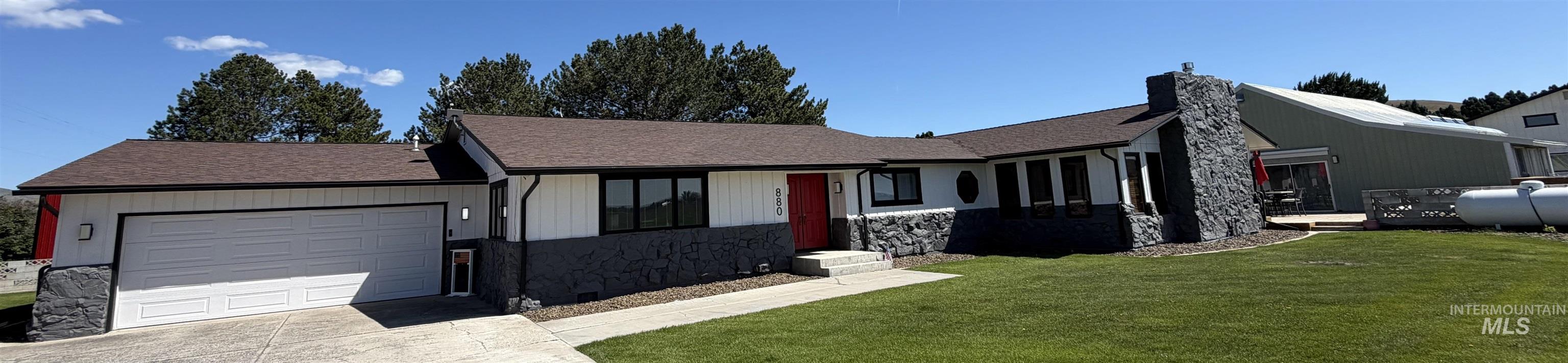 880 Jenkins Creek Rd - Image 2