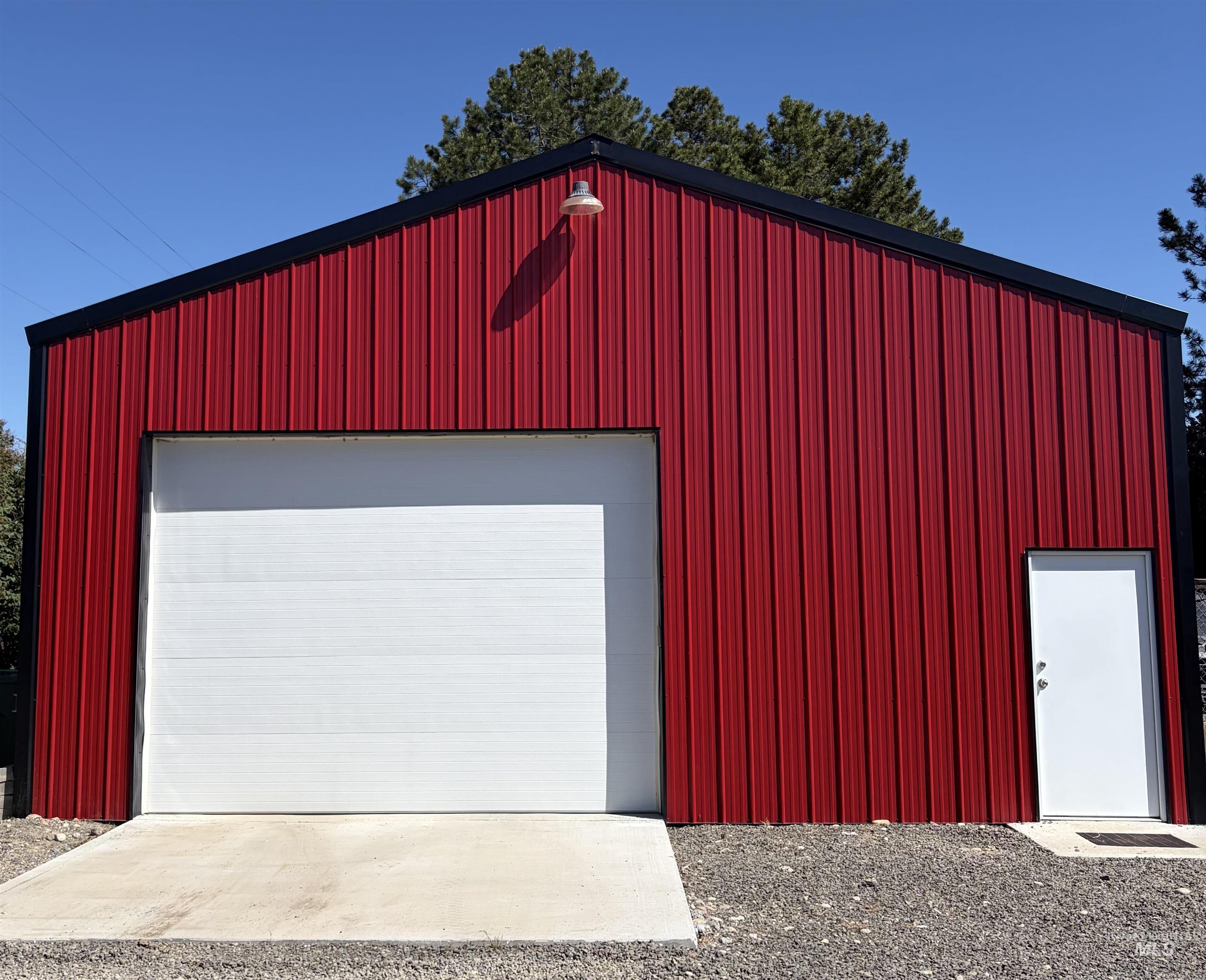 880 Jenkins Creek Rd - Image 34