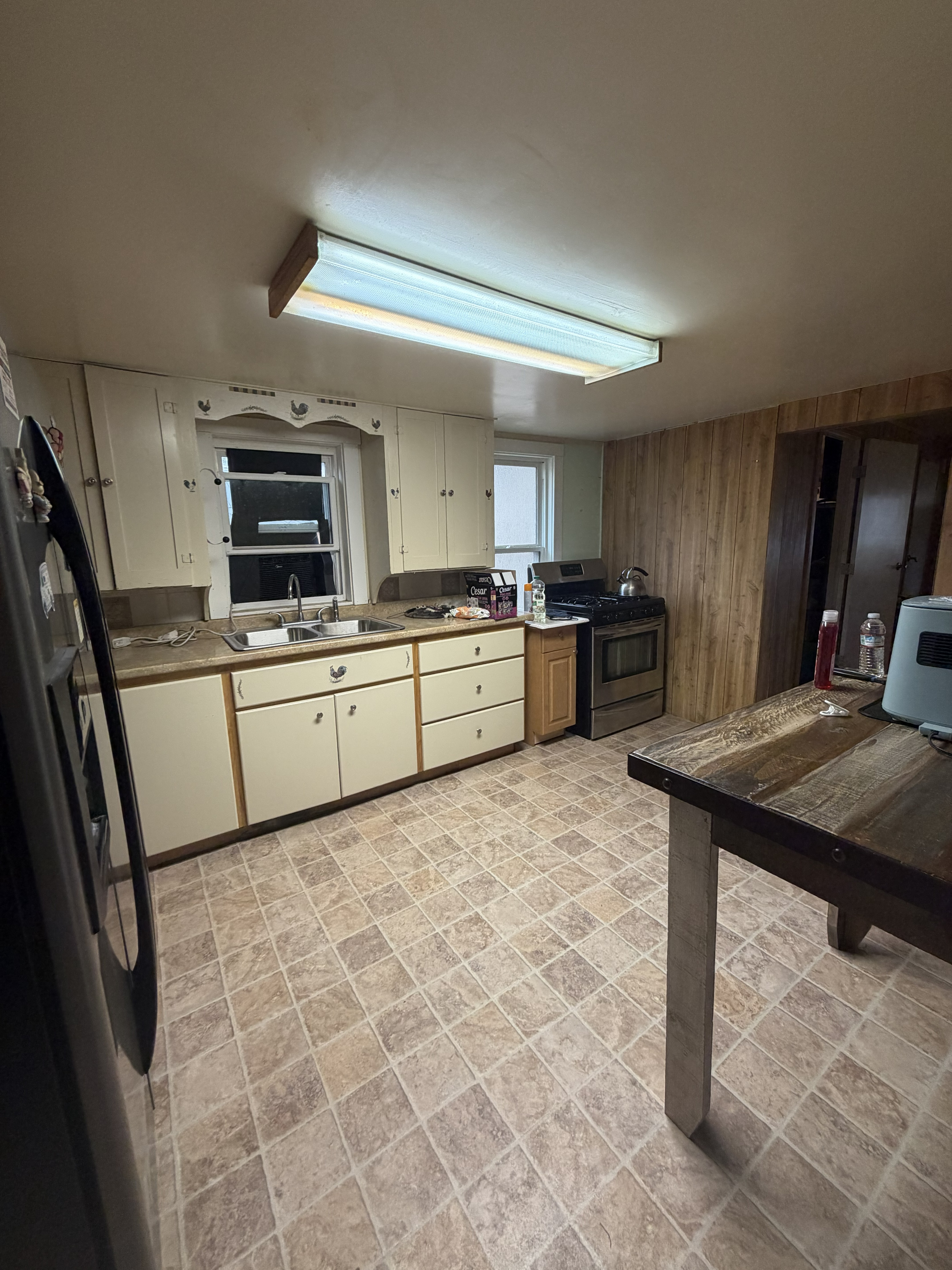 457 E. Galloway - Image 11