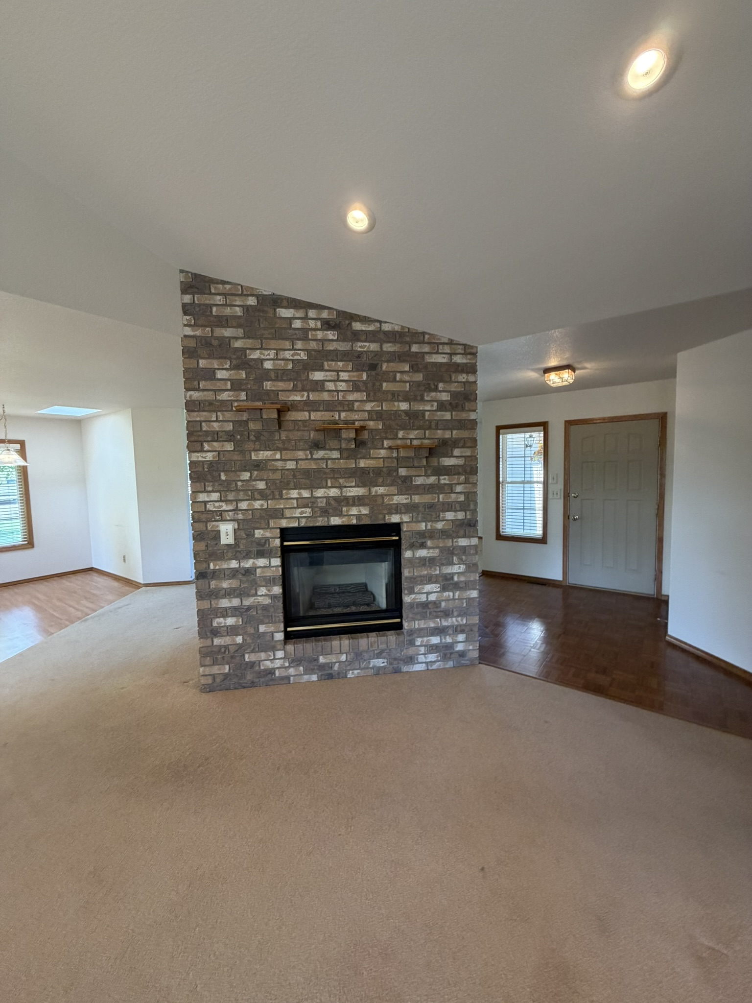 1865 Fairview St - Image 3