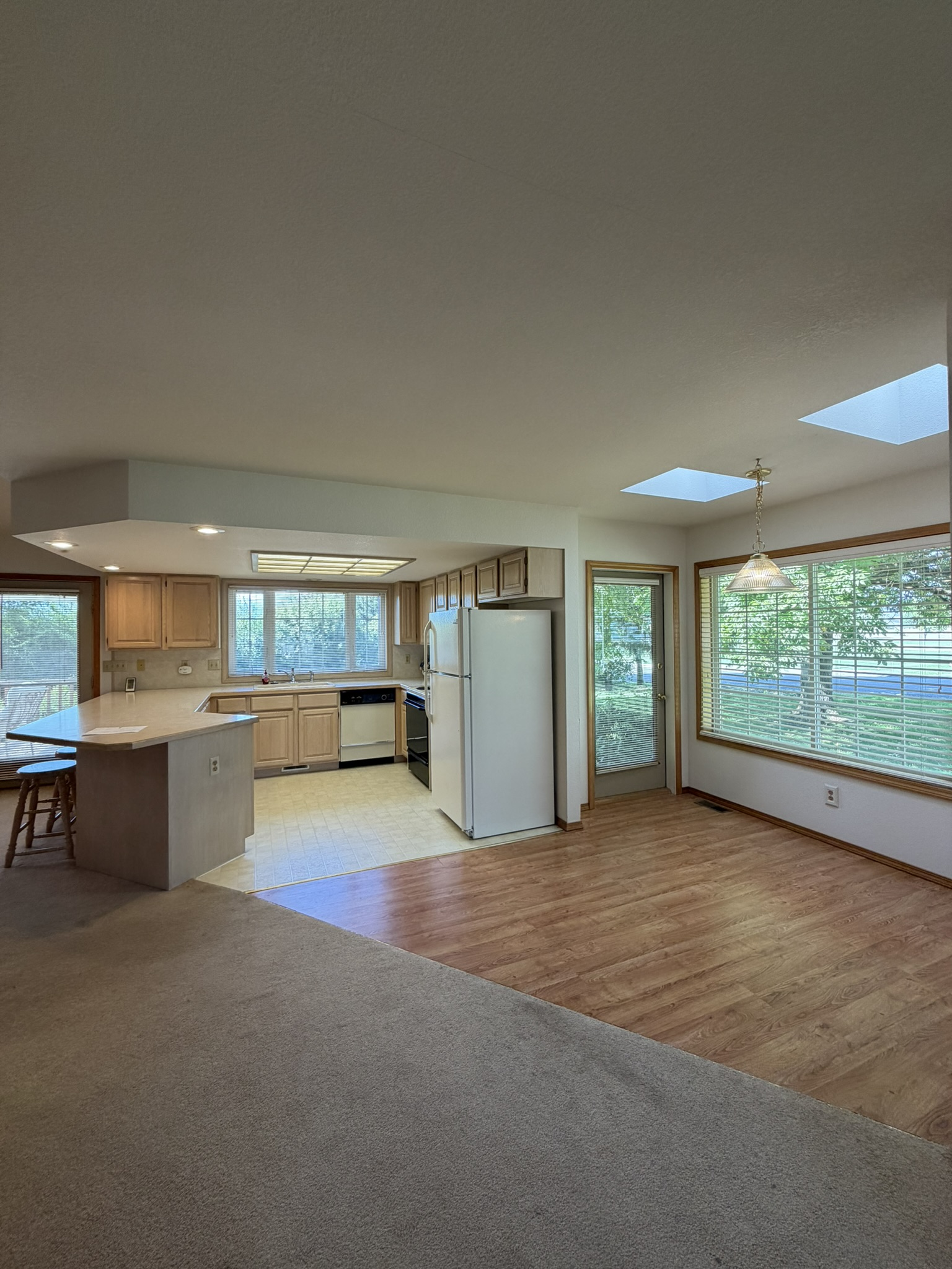 1865 Fairview St - Image 13
