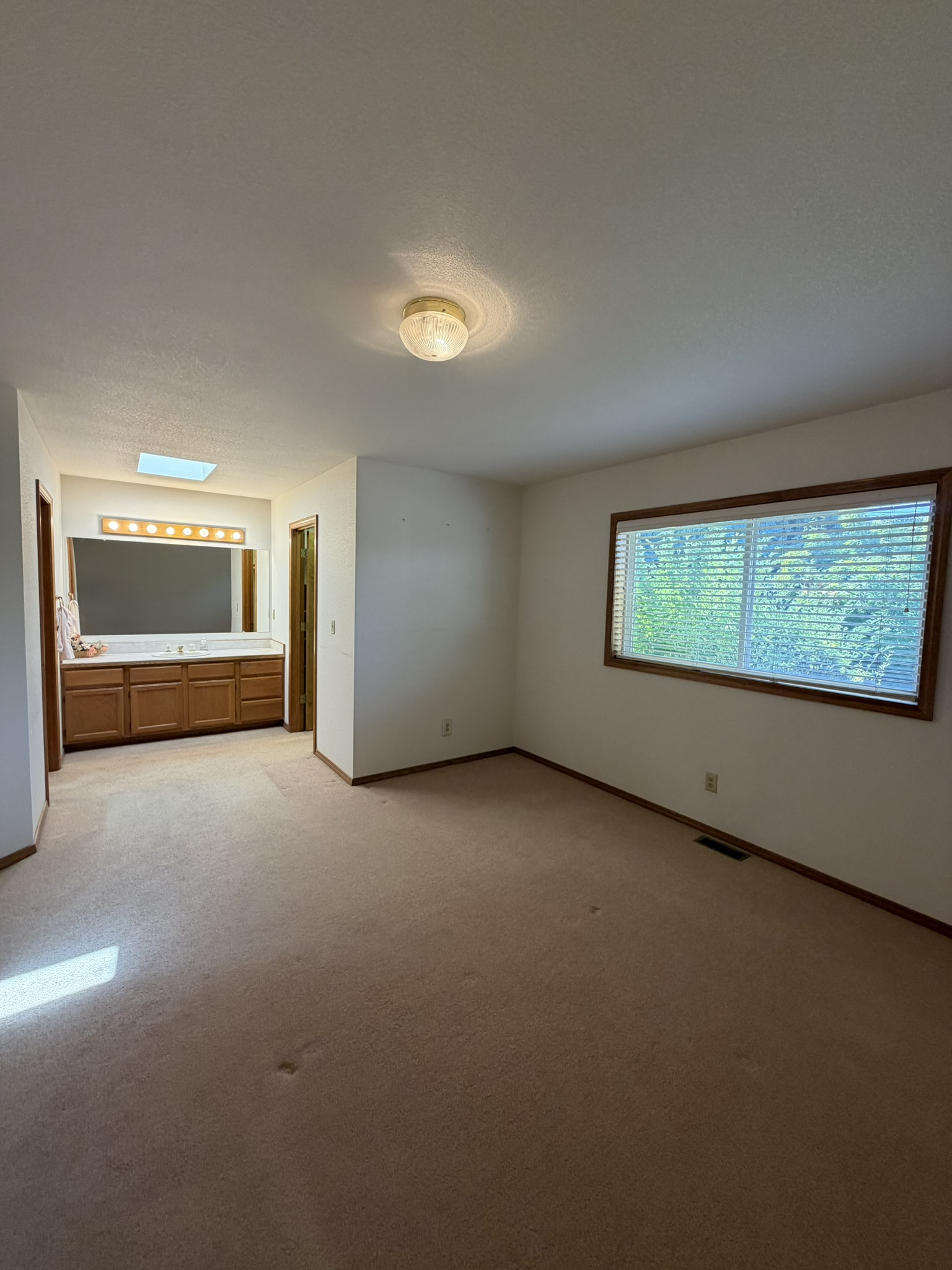 1865 Fairview St - Image 24