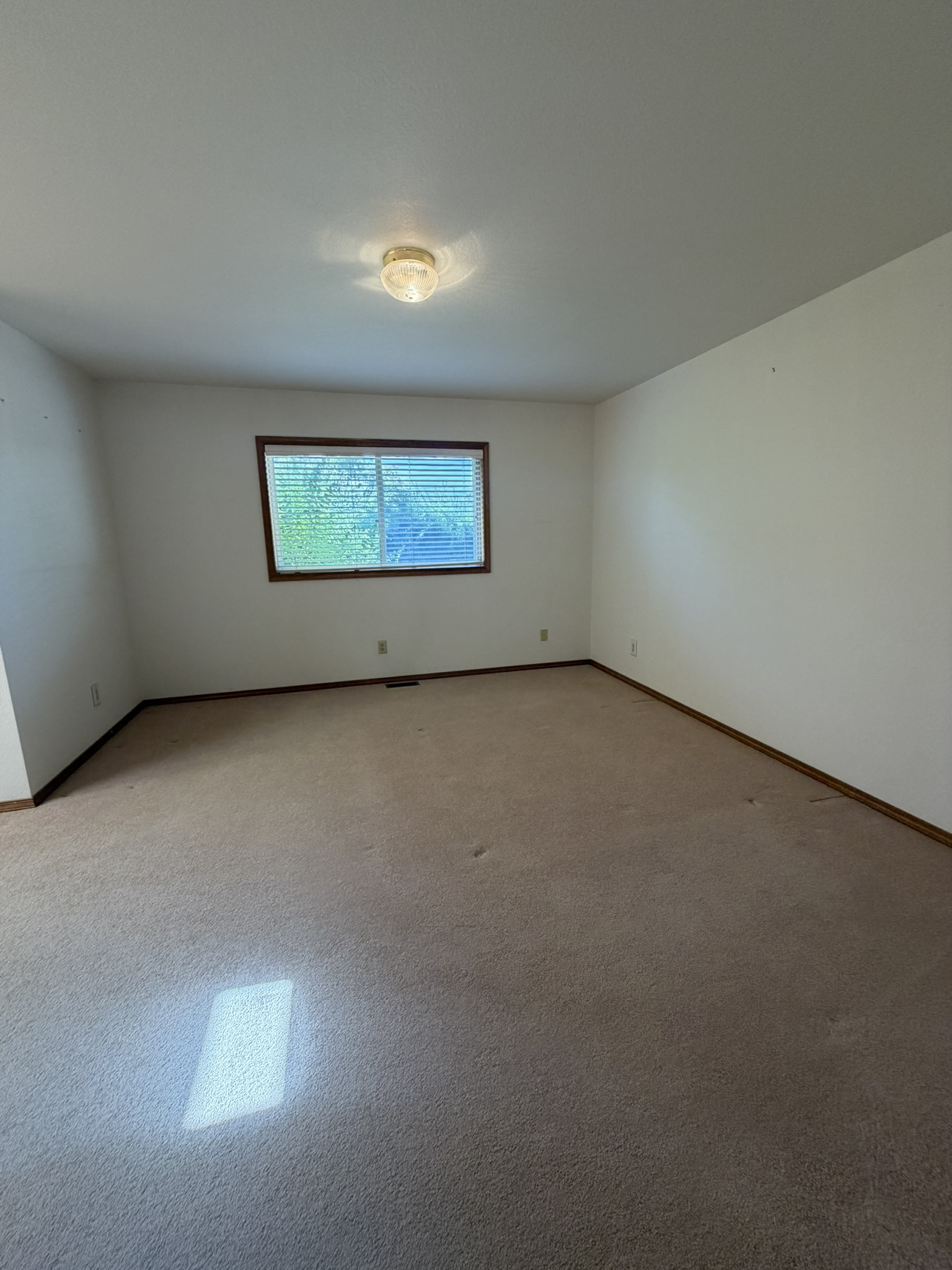 1865 Fairview St - Image 25