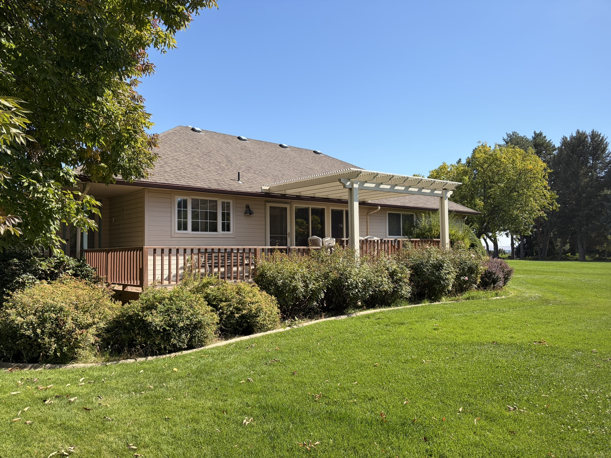 1865 Fairview St - Image 38